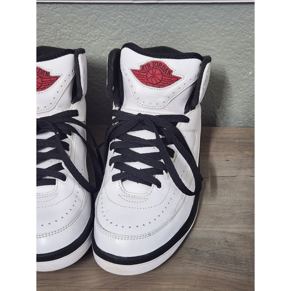 Air Jordan 2 Retro Mid Chicago US Women's Size 7.5 Red White Black Hi-top 2022 - Picture 6 of 15